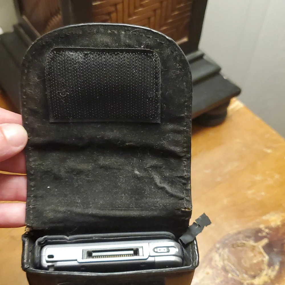 Sony Palm-Powered Digital Camera with Charger – Fully Functional